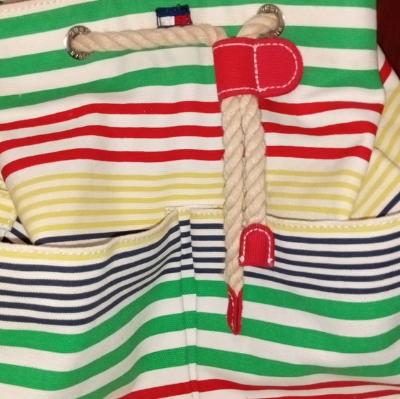 Tommy Hilfiger multi color canvas backpack,4 outside pockets-1 inside-na… - Picture 5 of 5
